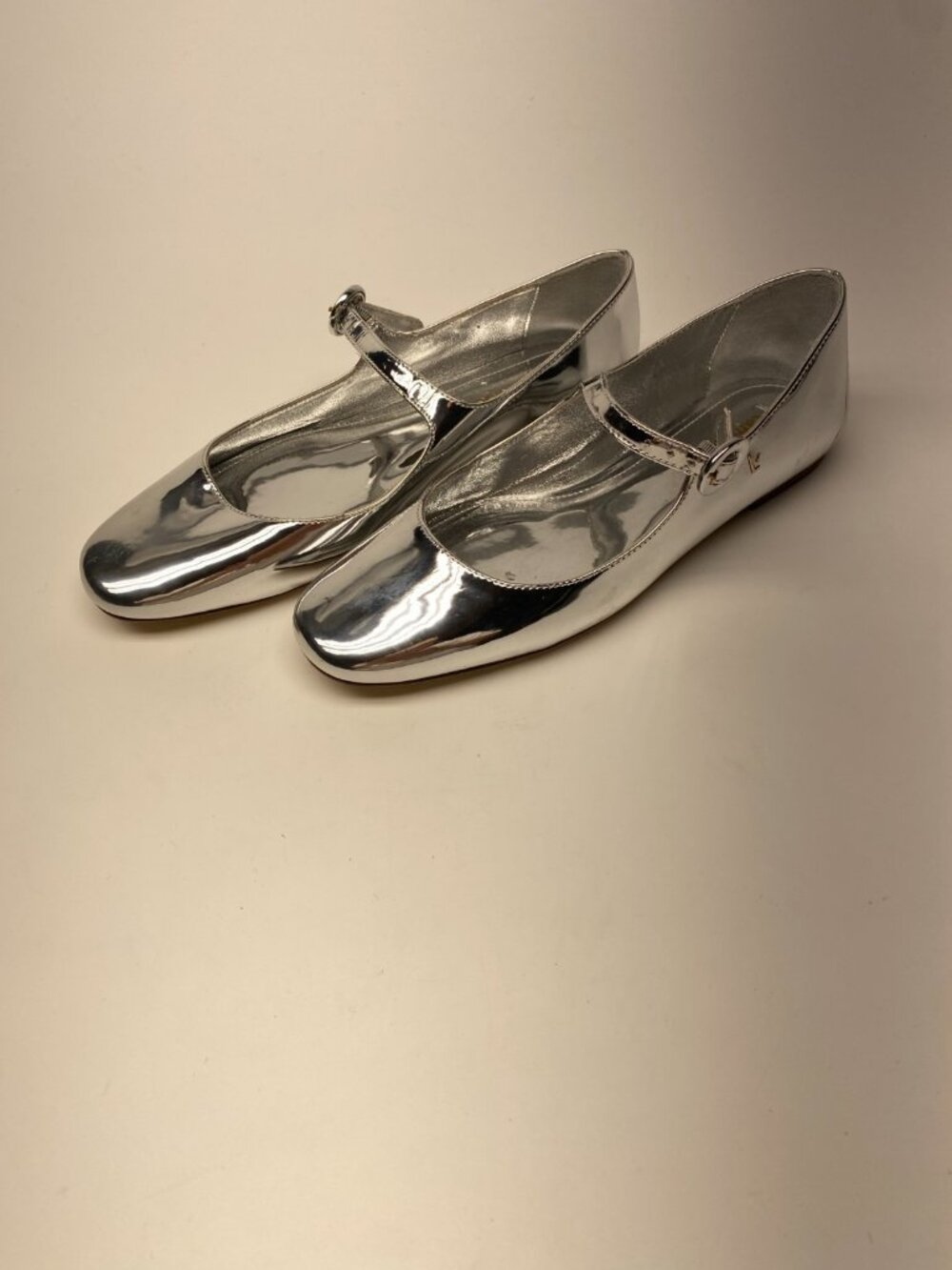 Larroudé Womens Blair Ballet Flat In Silver Specchio Sz 6